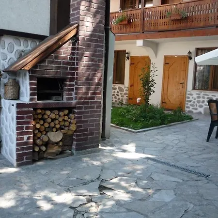 The Old House 3* Bansko